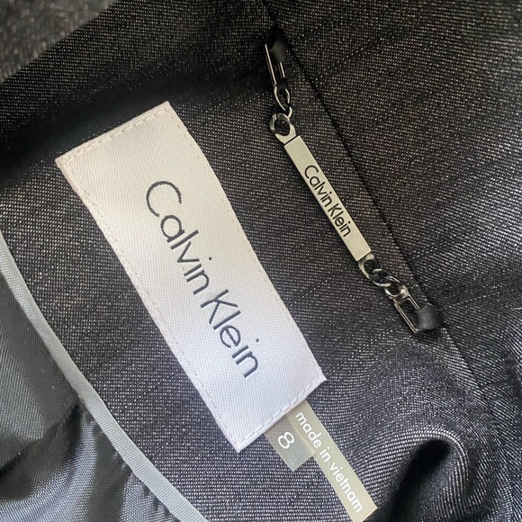 Calvin Klein - Professional and Stylish Blazer - M [8] - Picture 5 of 8